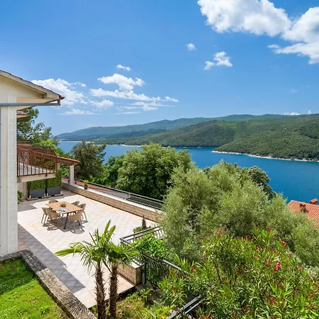 Apartment Zulijani A3 *