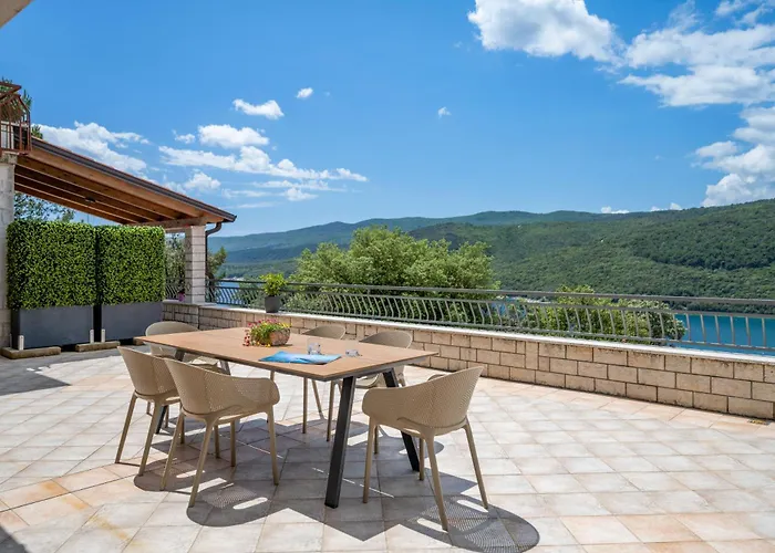 Apartman Zulijani A3 *